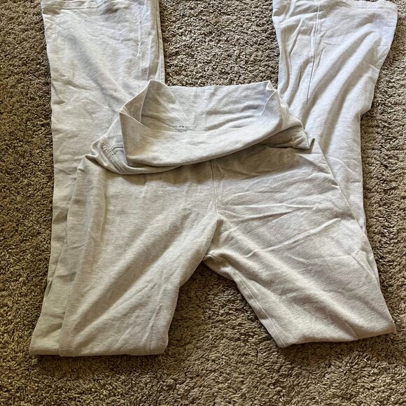 Brandy Melville Yoga Pants - Picture 2 of 4